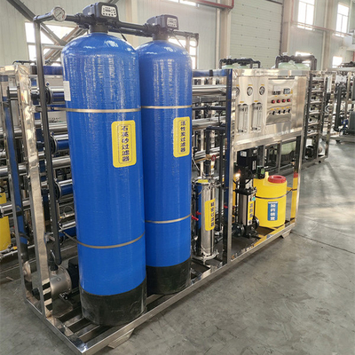 Einfache Automatisierung 2T/H-Wasserreinigungsmaschine kommerzielles Umkehrosmose-Wasserfiltersystem mit kompakter Struktur